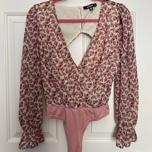 MissGuided Pink Floral Open Back Bodysuit - Picture 4 of 4